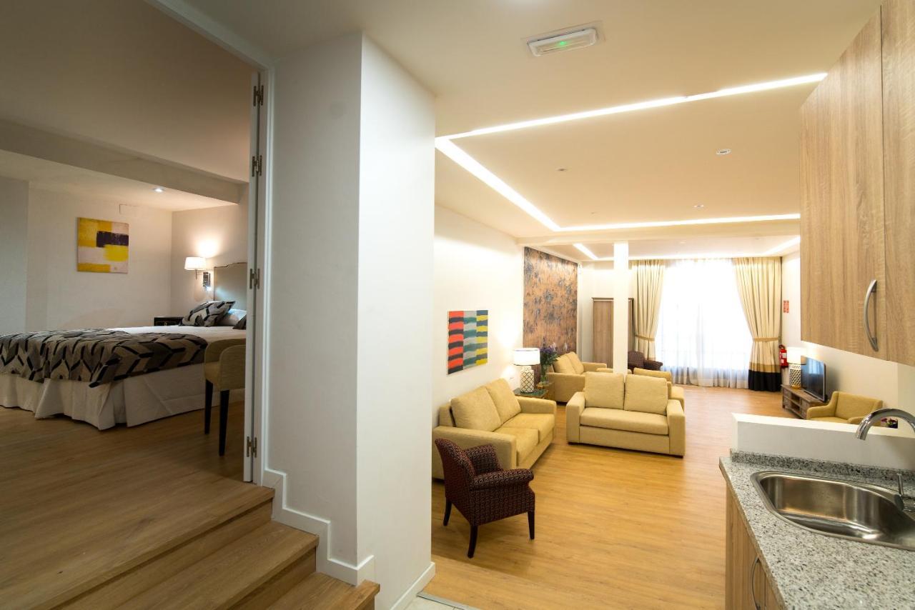 Arco Macarena Lofts Aparthotel Sevilla Eksteriør bilde
